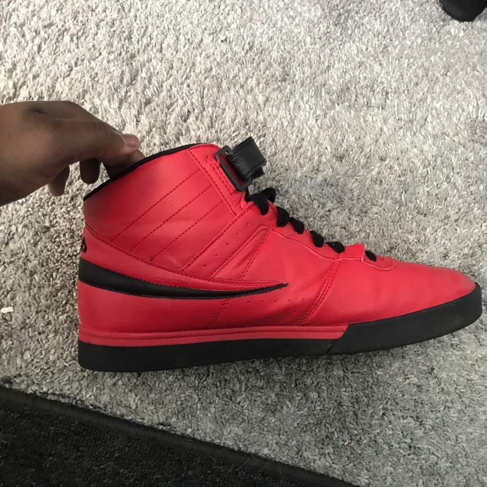 Filas vulc 13 red and black size 13